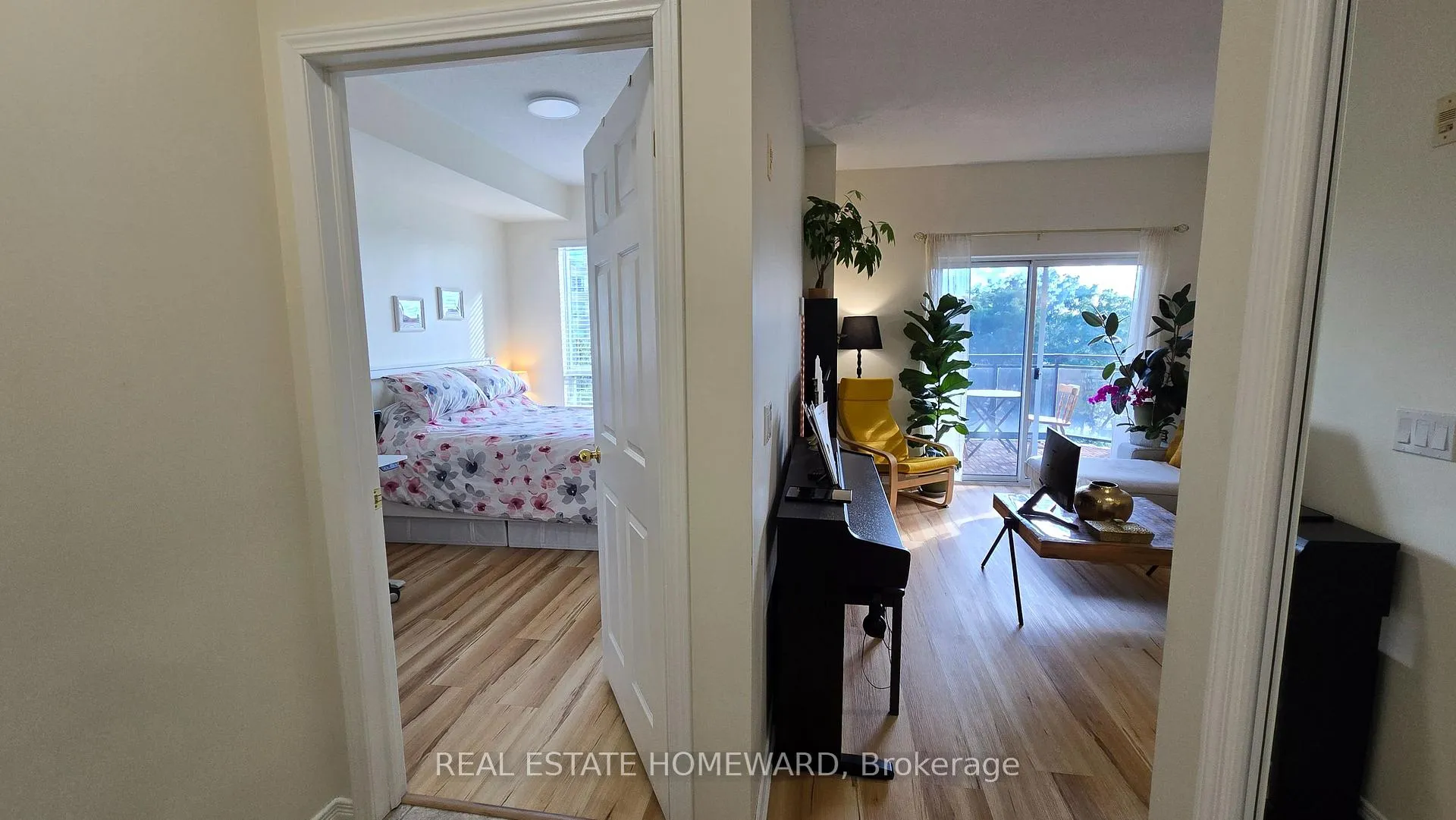 Photo 15 of Unit 314, 2 Maison Parc Court, Vaughan, Lakeview Estates — HOMEH