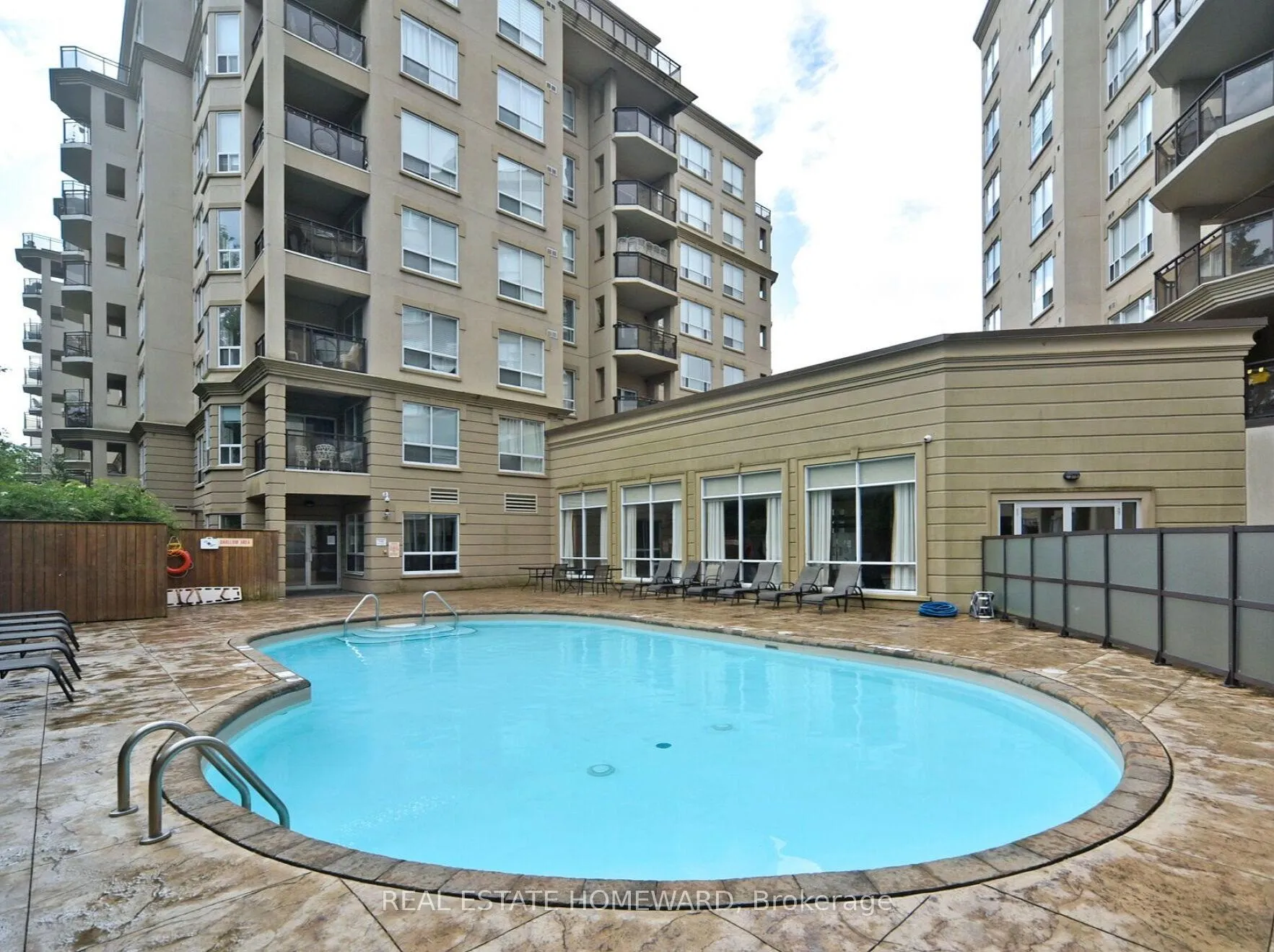 Photo 24 of Unit 314, 2 Maison Parc Court, Vaughan, Lakeview Estates — HOMEH