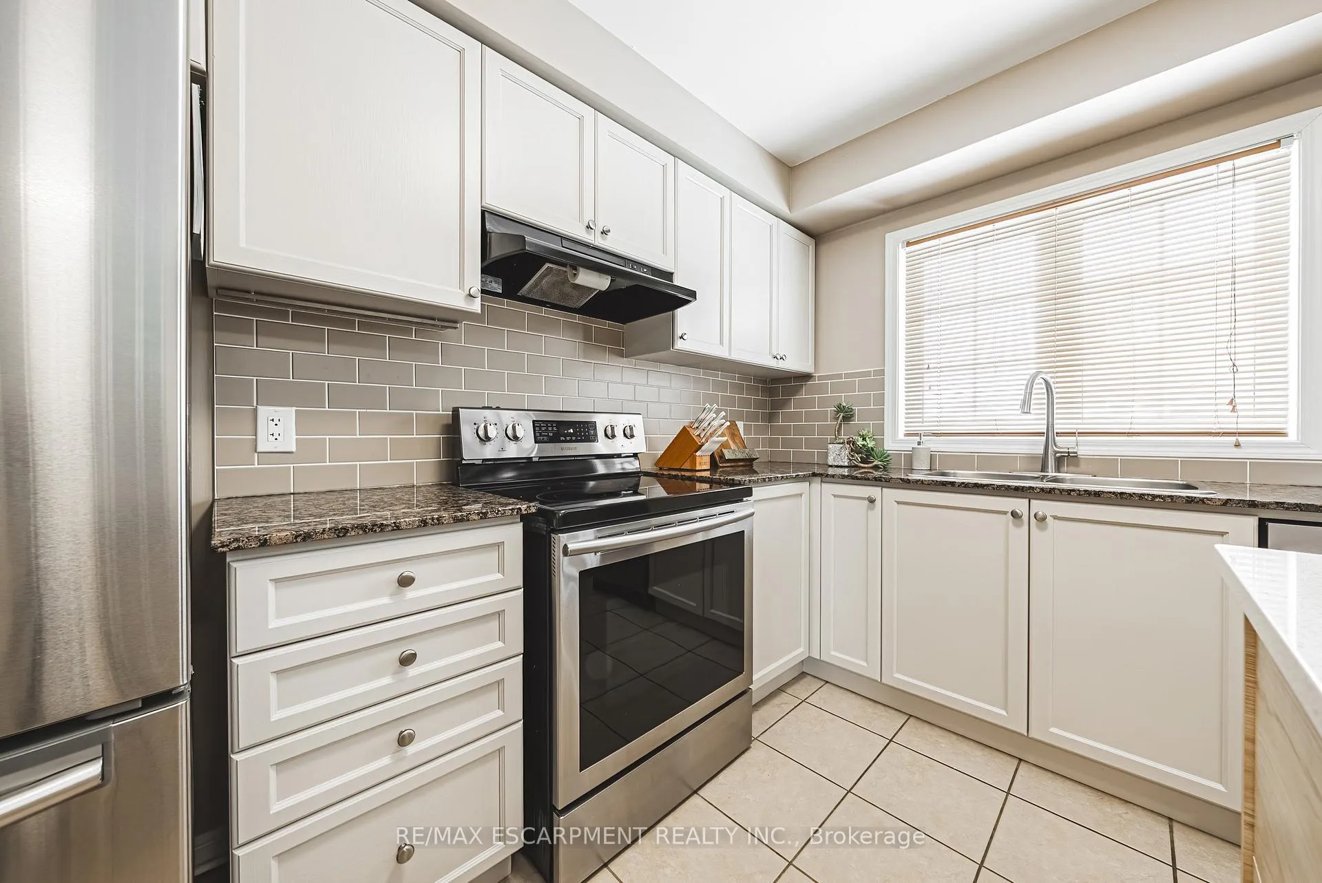 Photo 9 of Unit 49, 470 Beach Boulevard, Hamilton, Hamilton Beach — HOMEH