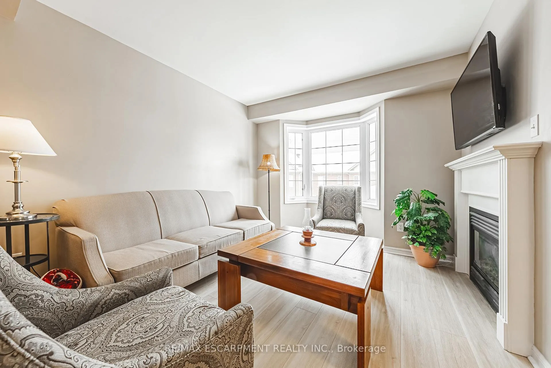 Photo 19 of Unit 49, 470 Beach Boulevard, Hamilton, Hamilton Beach — HOMEH