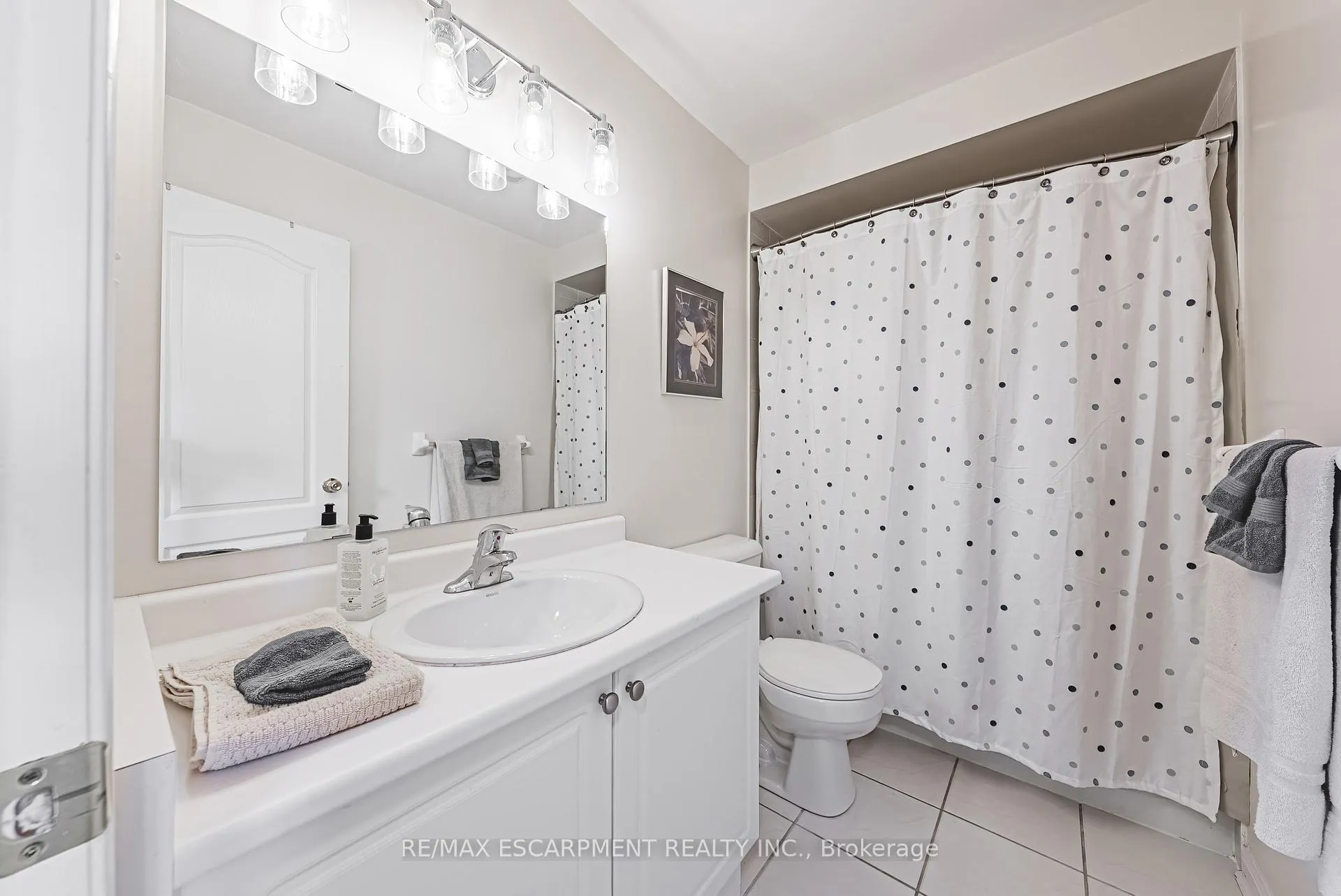 Photo 30 of Unit 49, 470 Beach Boulevard, Hamilton, Hamilton Beach — HOMEH