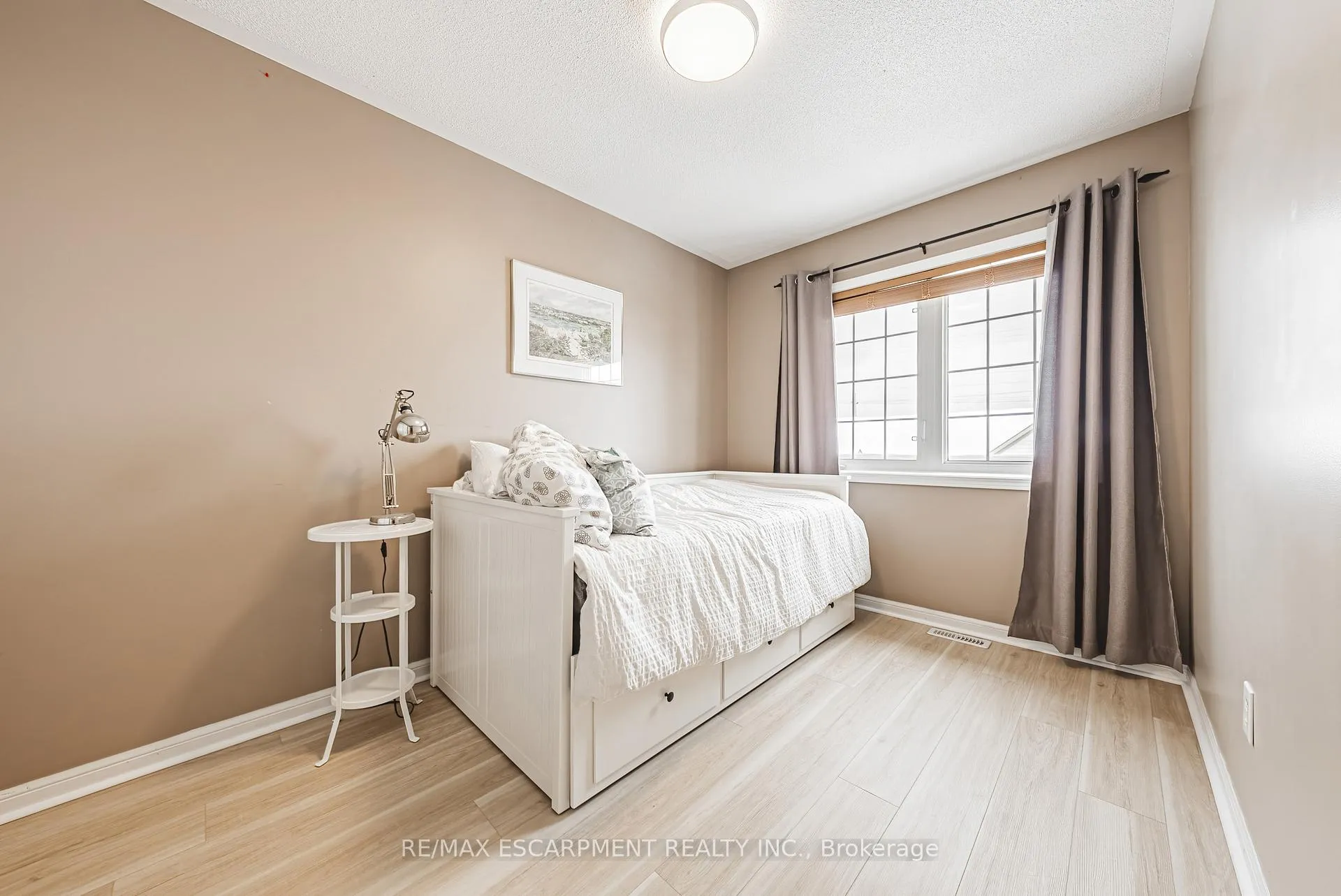 Photo 33 of Unit 49, 470 Beach Boulevard, Hamilton, Hamilton Beach — HOMEH