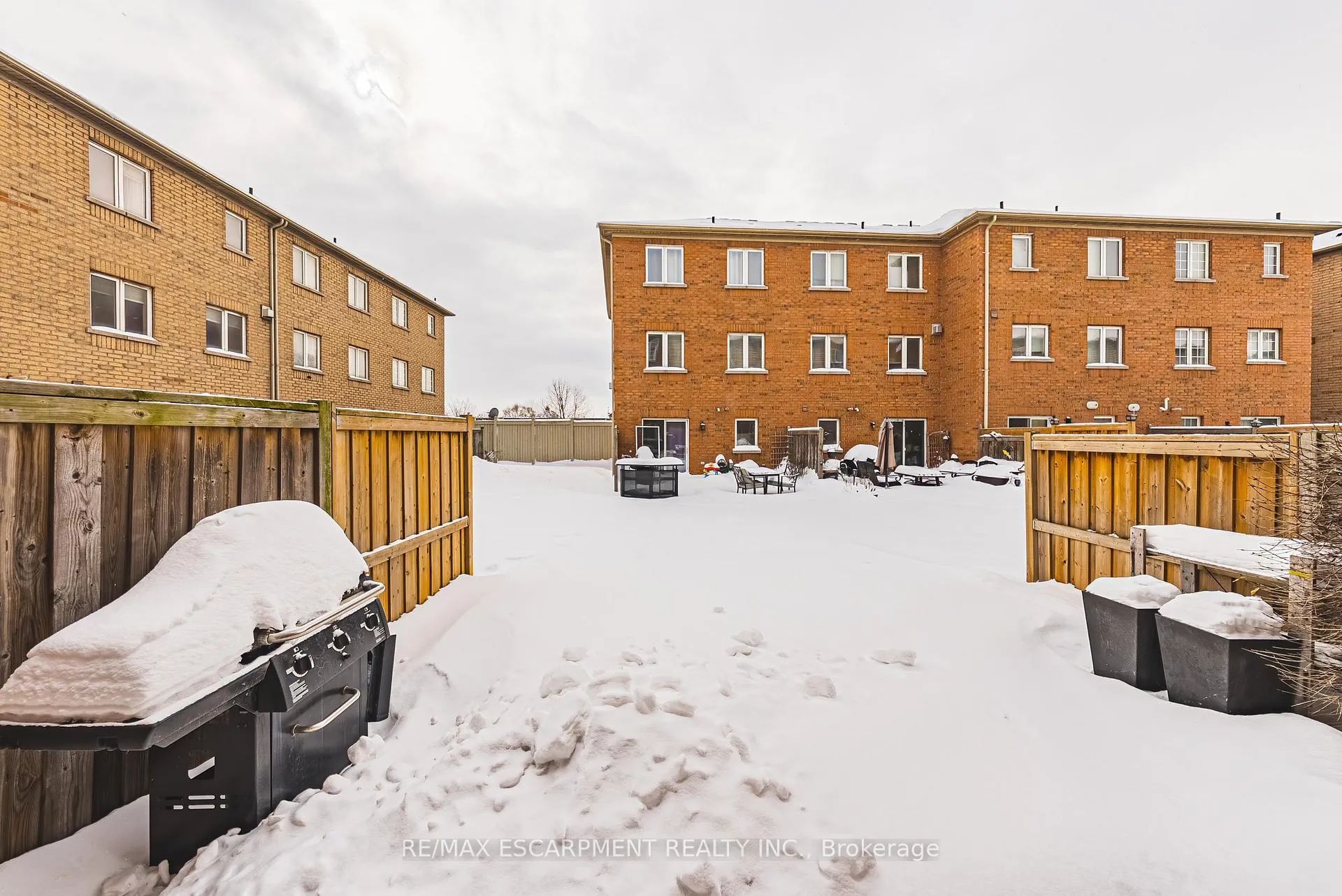 Photo 38 of Unit 49, 470 Beach Boulevard, Hamilton, Hamilton Beach — HOMEH
