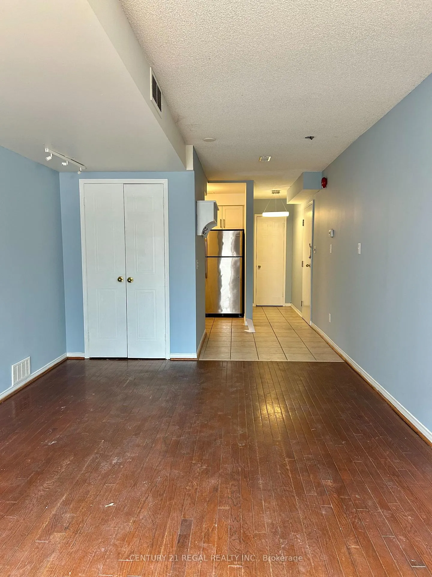 Photo 4 of Unit #2, 1289 Queen Street W, Toronto, South Parkdale — HOMEH