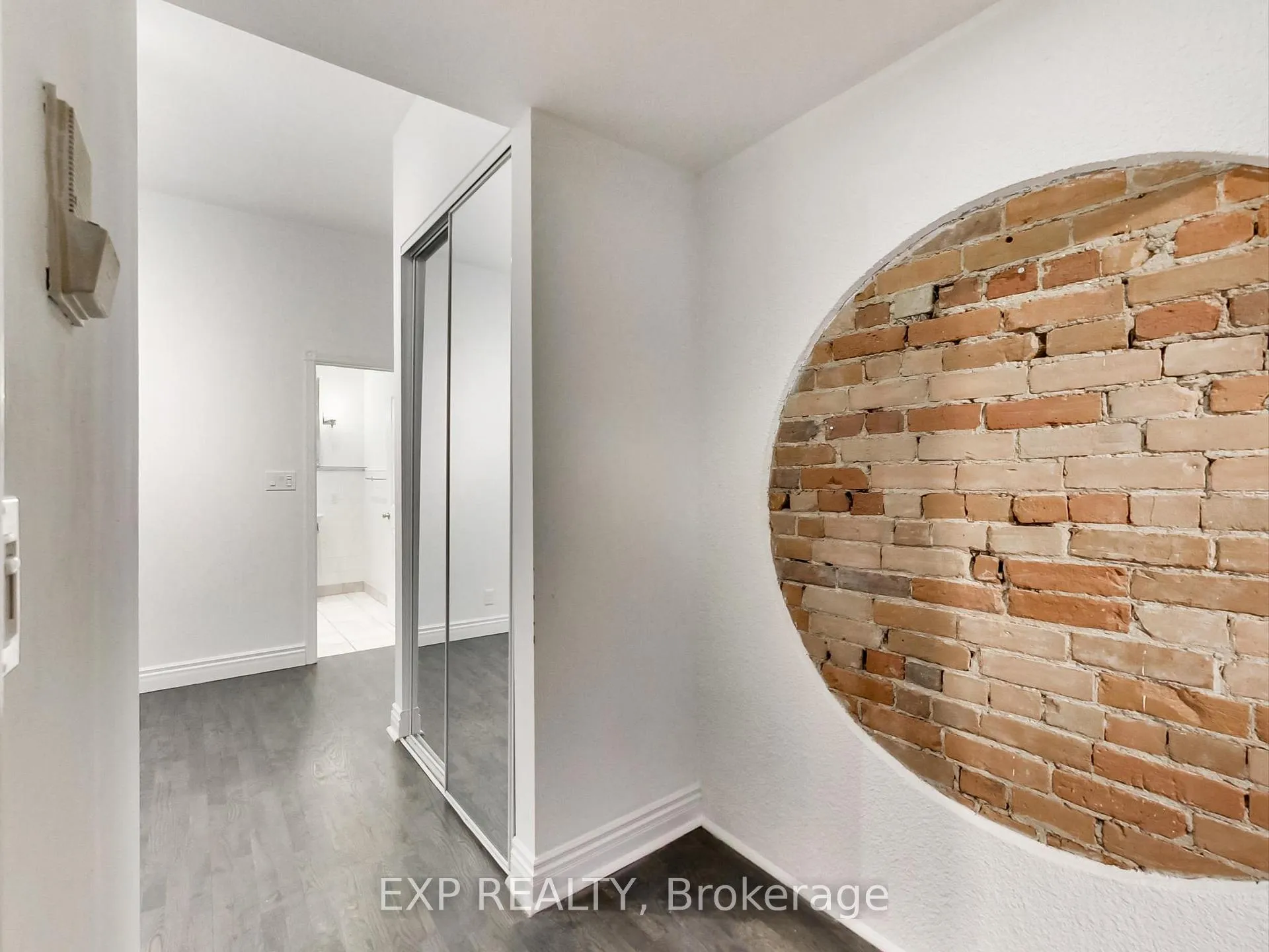 Photo 6 of Unit Unit #1, 38 River Street, Toronto, Regent Park — HOMEH