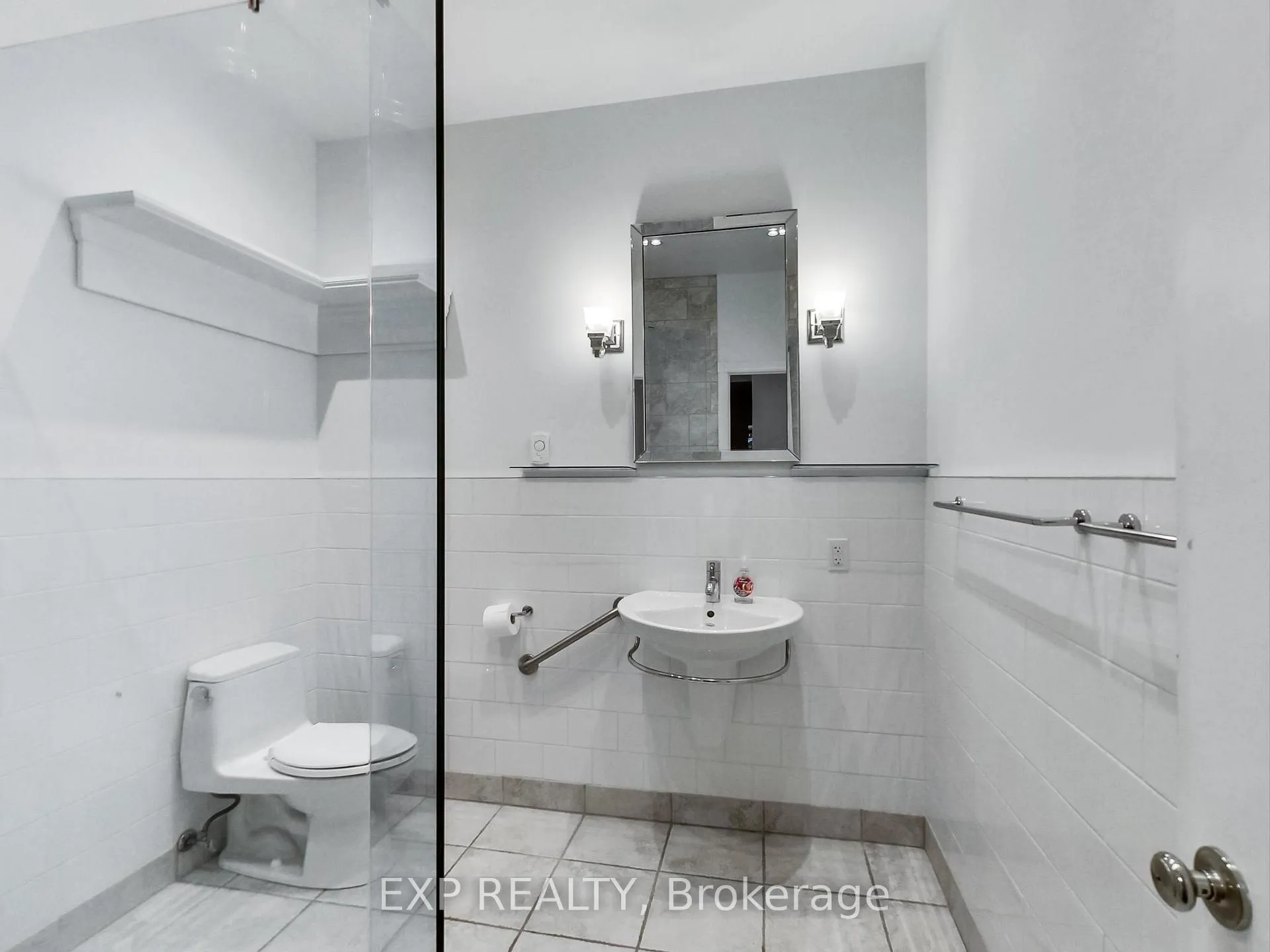 Photo 9 of Unit Unit #1, 38 River Street, Toronto, Regent Park — HOMEH