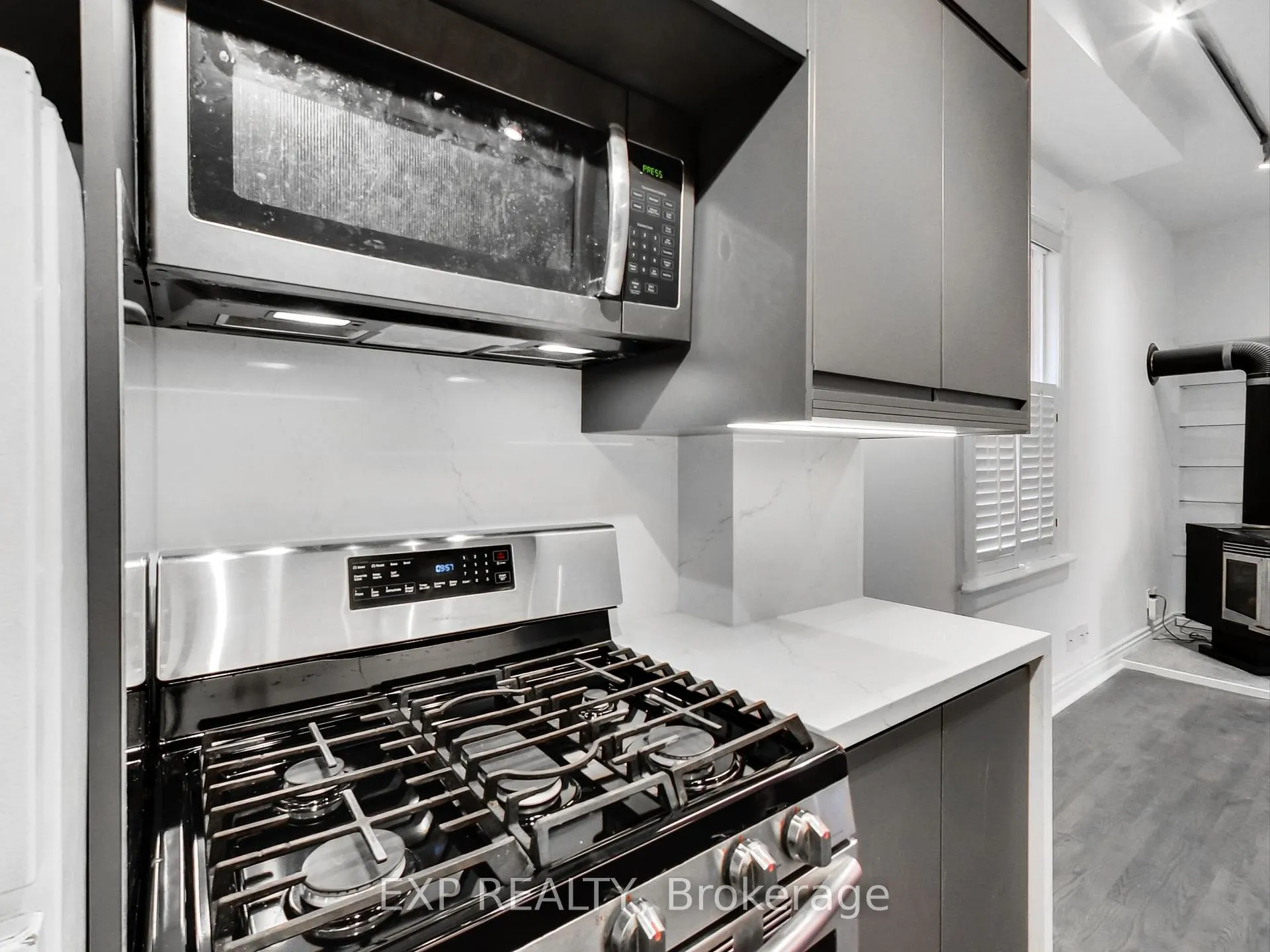 Photo 14 of Unit Unit #1, 38 River Street, Toronto, Regent Park — HOMEH