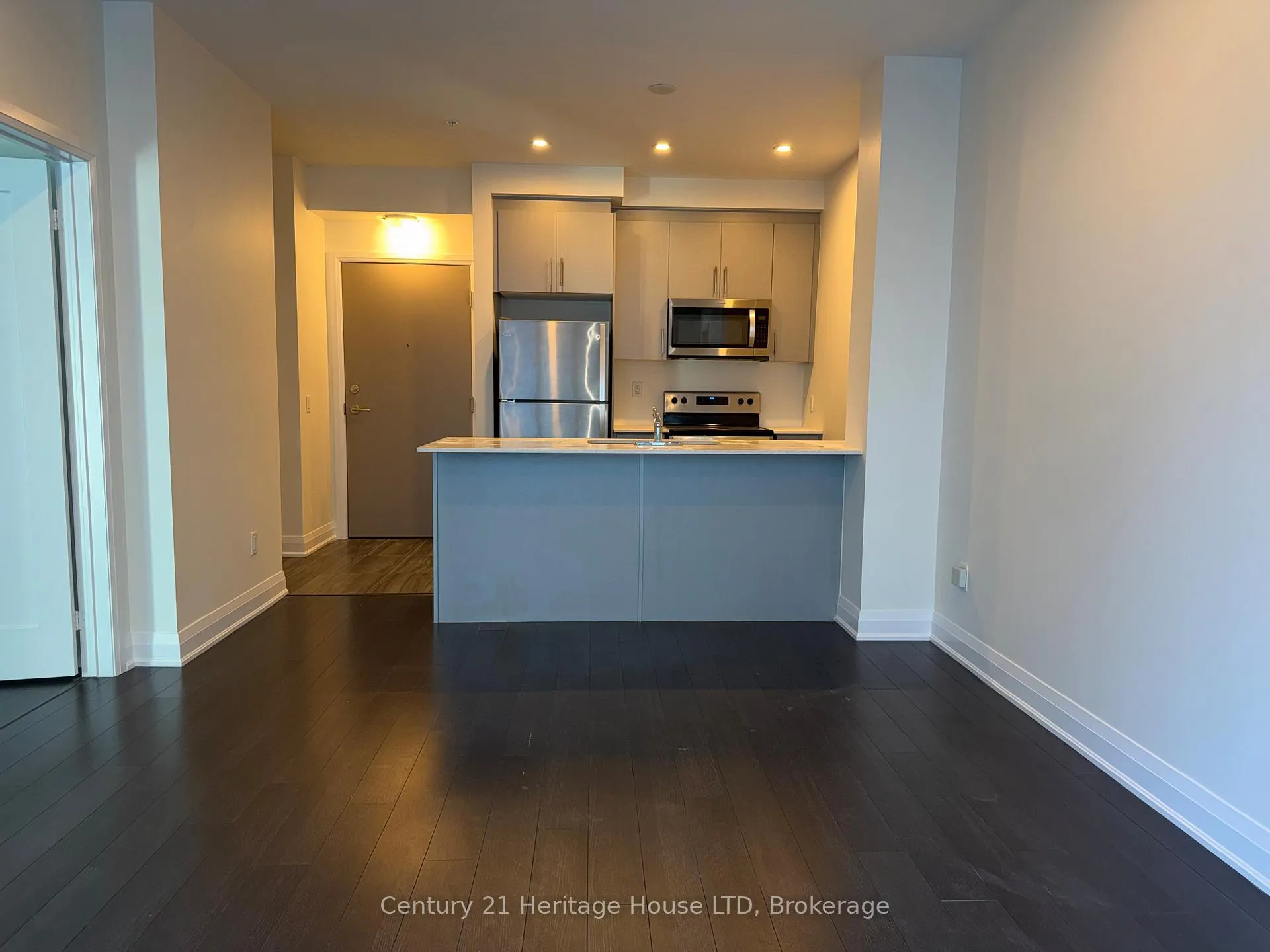 Photo 2 of Unit 401, 16 Concord Place, Grimsby, Grimsby Beach — HOMEH