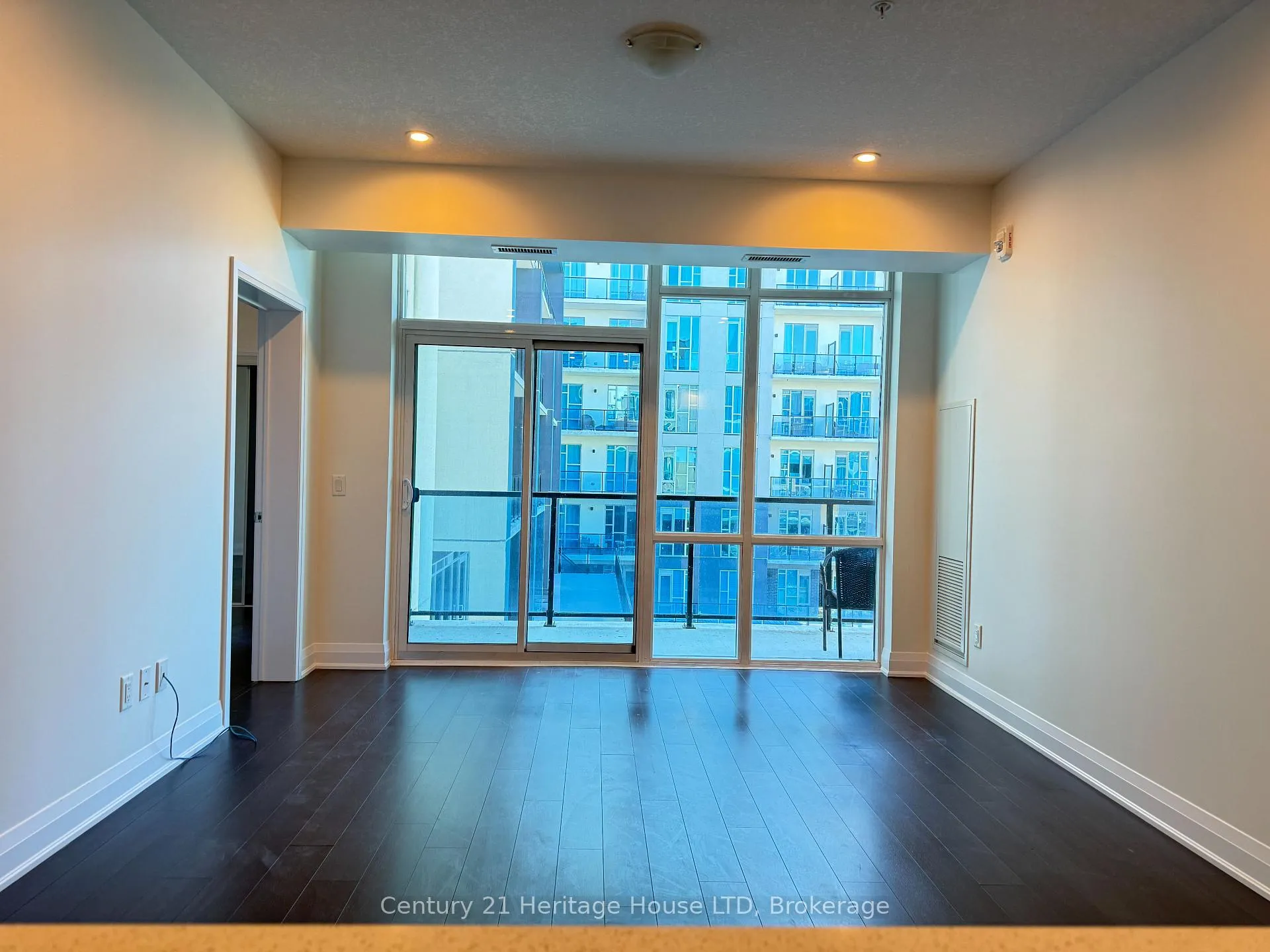 Photo 5 of Unit 401, 16 Concord Place, Grimsby, Grimsby Beach — HOMEH