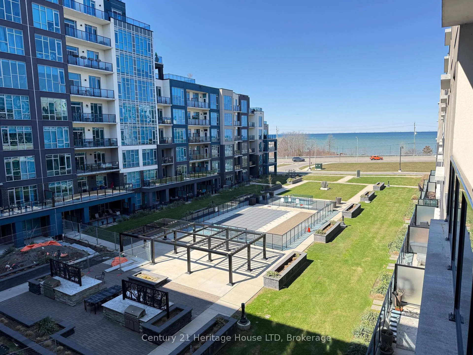 Photo 11 of Unit 401, 16 Concord Place, Grimsby, Grimsby Beach — HOMEH