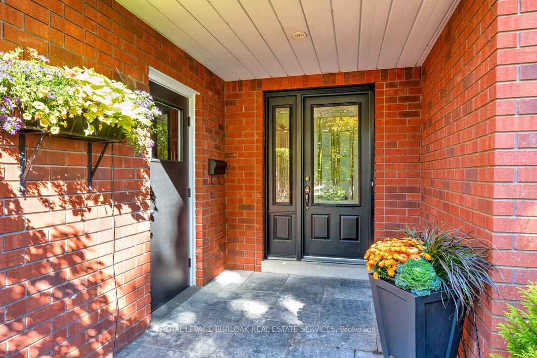 Photo 2 of 537 Harmony Avenue, Burlington, Roseland — HOMEH