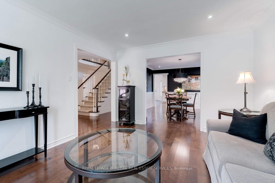 Photo 6 of 537 Harmony Avenue, Burlington, Roseland — HOMEH