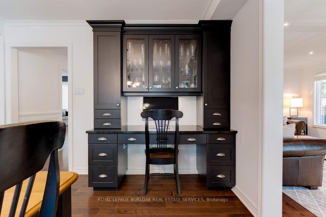 Photo 13 of 537 Harmony Avenue, Burlington, Roseland — HOMEH