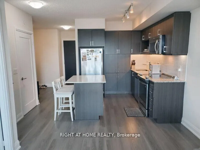 Photo 2 of Unit 710, 18 Graydon Hall Drive, North York, Parkwoods-Donalda — HOMEH