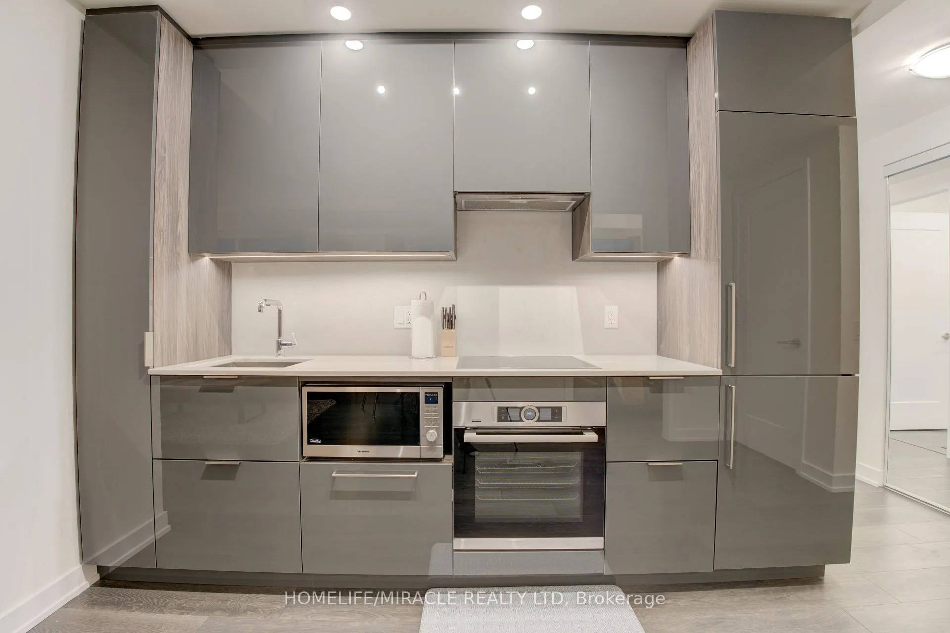 Photo 9 of Unit 5307, 28 Freeland Street, Toronto, Waterfront Communities — HOMEH