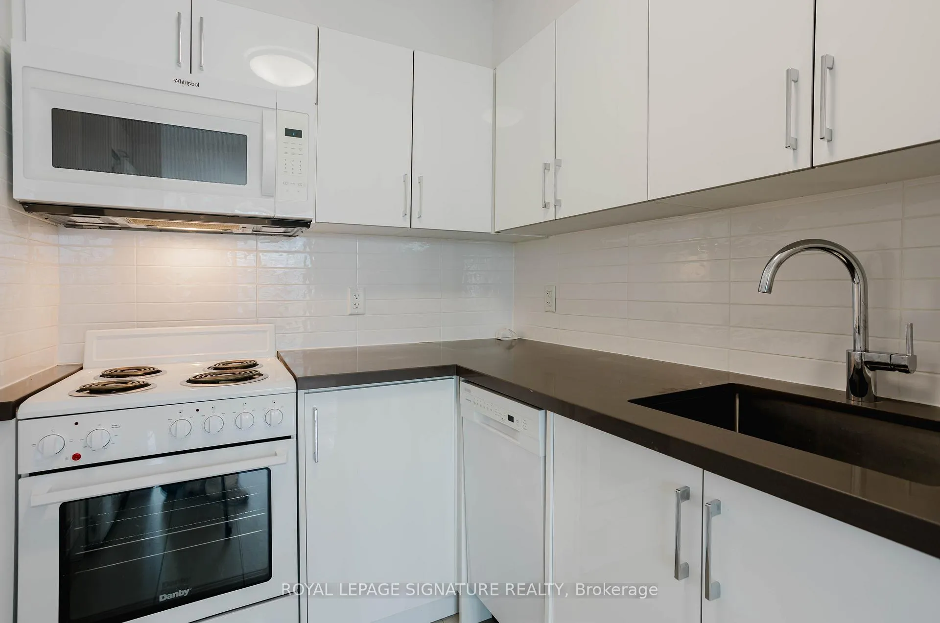 Photo 7 of Unit 1806, 33 Isabella Street, Toronto, Church-Yonge Corridor — HOMEH