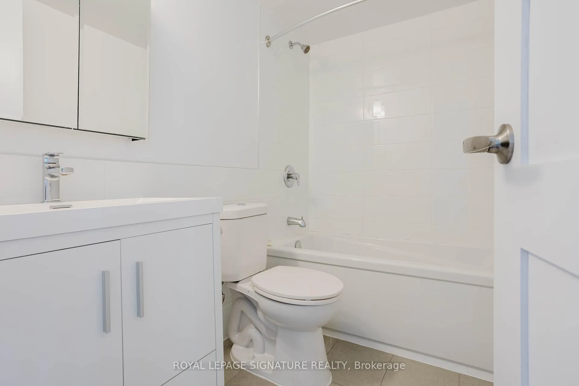 Photo 13 of Unit 1806, 33 Isabella Street, Toronto, Church-Yonge Corridor — HOMEH
