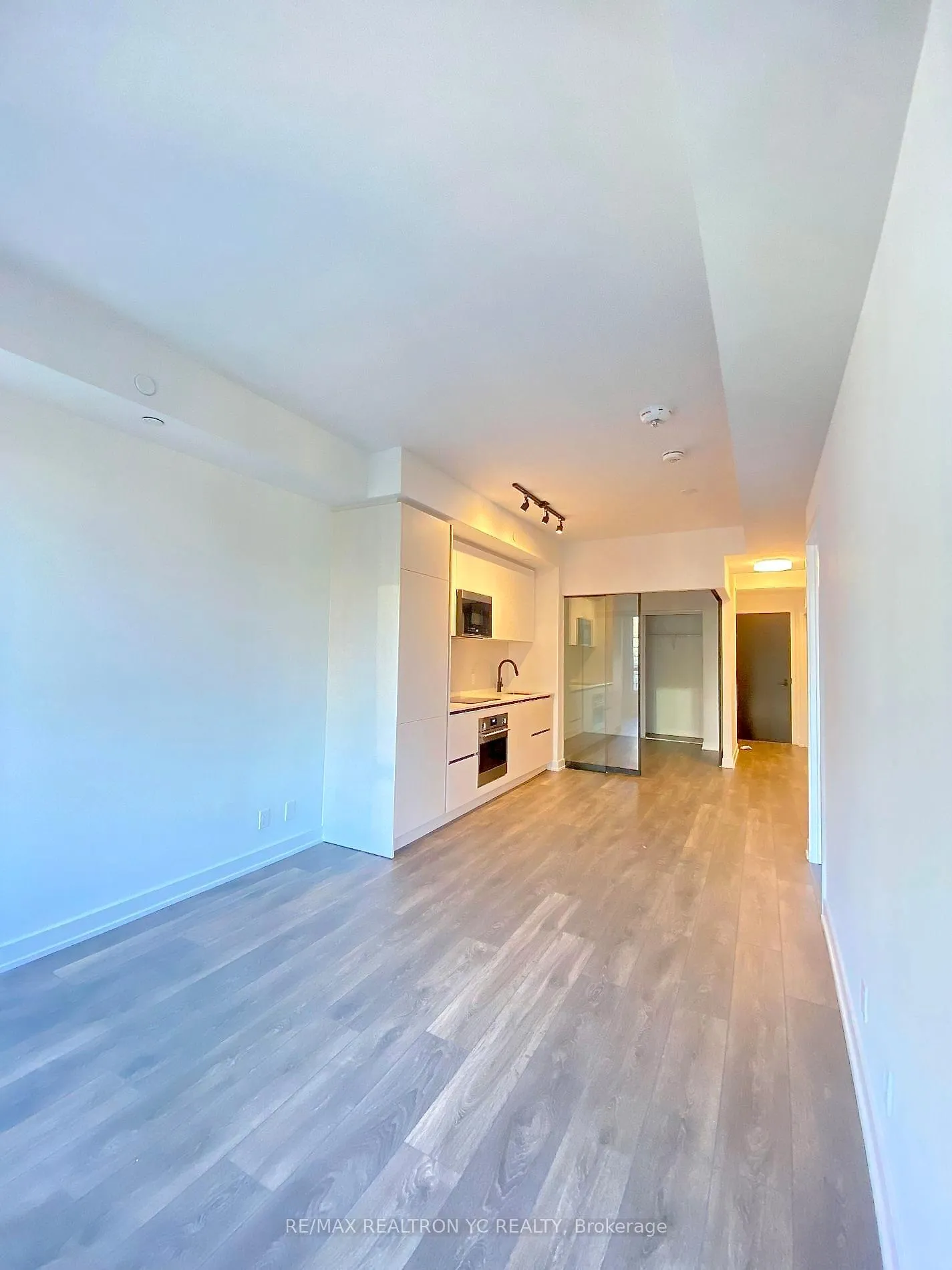 Front of Unit 2603, 108 Peter Street