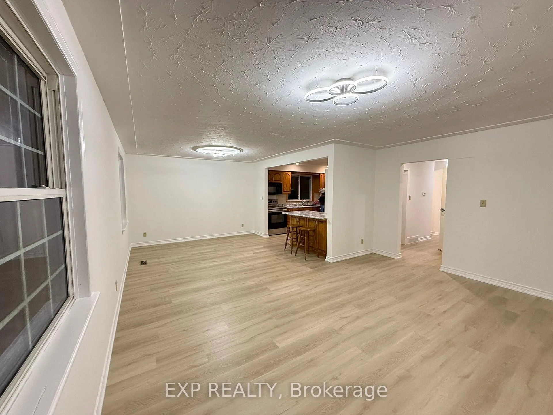 Front of Unit Upper, 47 Reiner Crescent