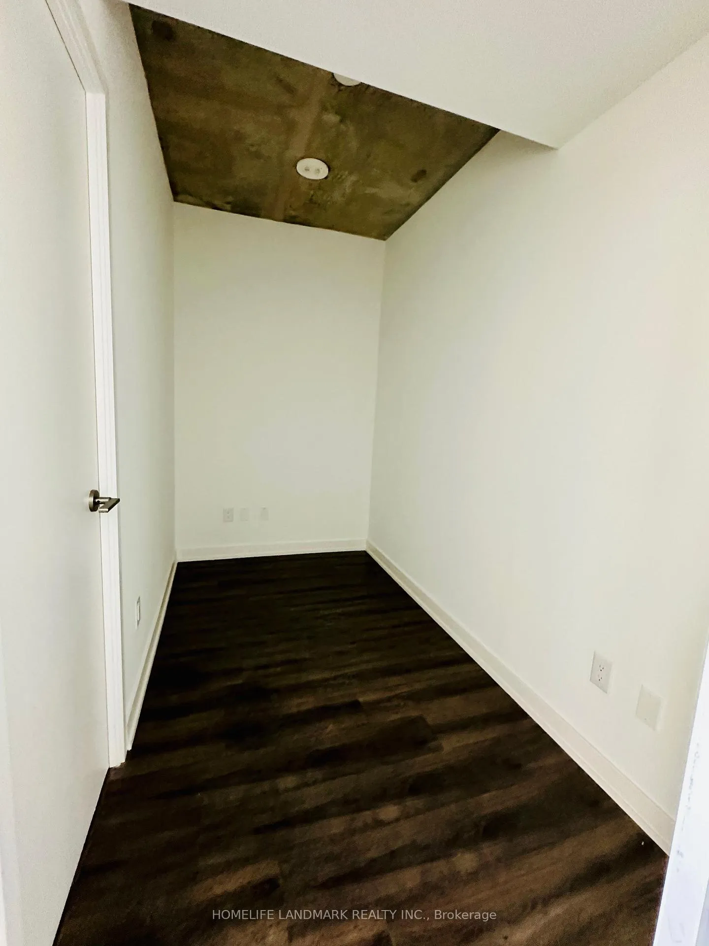 Photo 5 of Unit 2403, 65 Mutual Street, Toronto, Church-Yonge Corridor — HOMEH