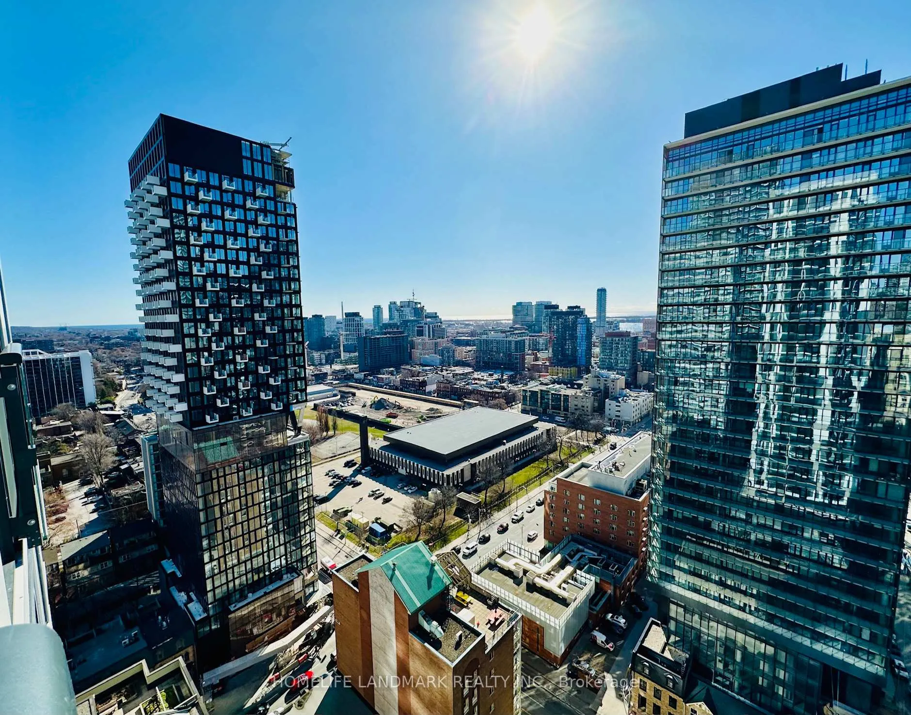 Photo 9 of Unit 2403, 65 Mutual Street, Toronto, Church-Yonge Corridor — HOMEH