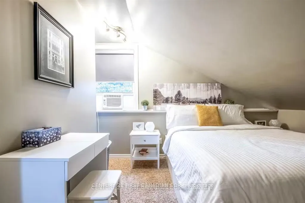 Photo 9 of Unit Unit A, 705 Conservation Drive, Waterloo — HOMEH