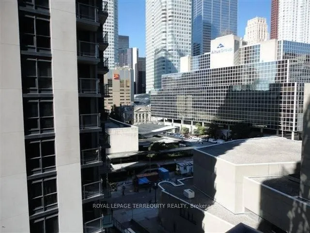 Photo 6 of Unit 804, 38 The Esplanade, Toronto, Waterfront Communities — HOMEH