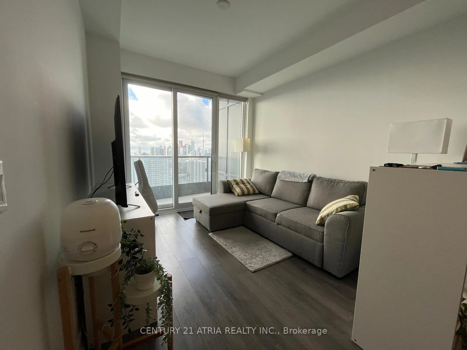 Photo 15 of Unit 3219, 585 Bloor Street E, Toronto, North St. James Town — HOMEH