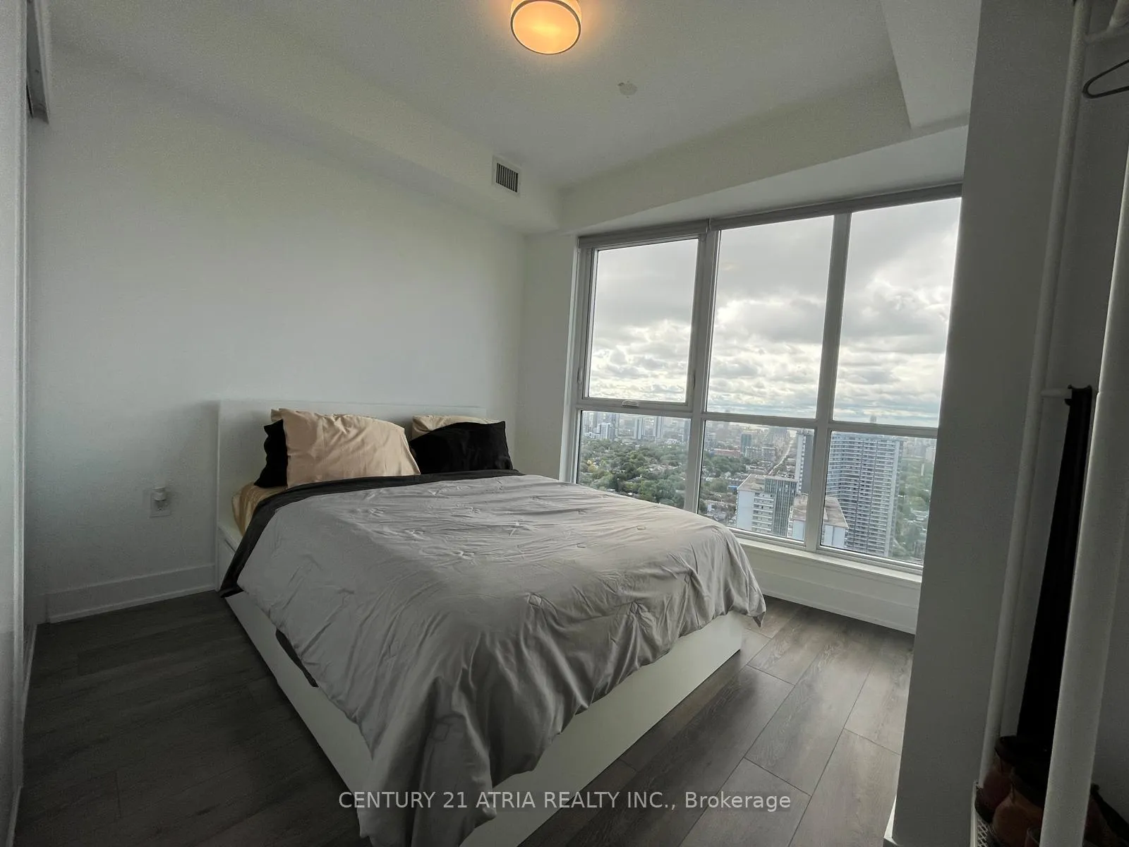 Photo 16 of Unit 3219, 585 Bloor Street E, Toronto, North St. James Town — HOMEH