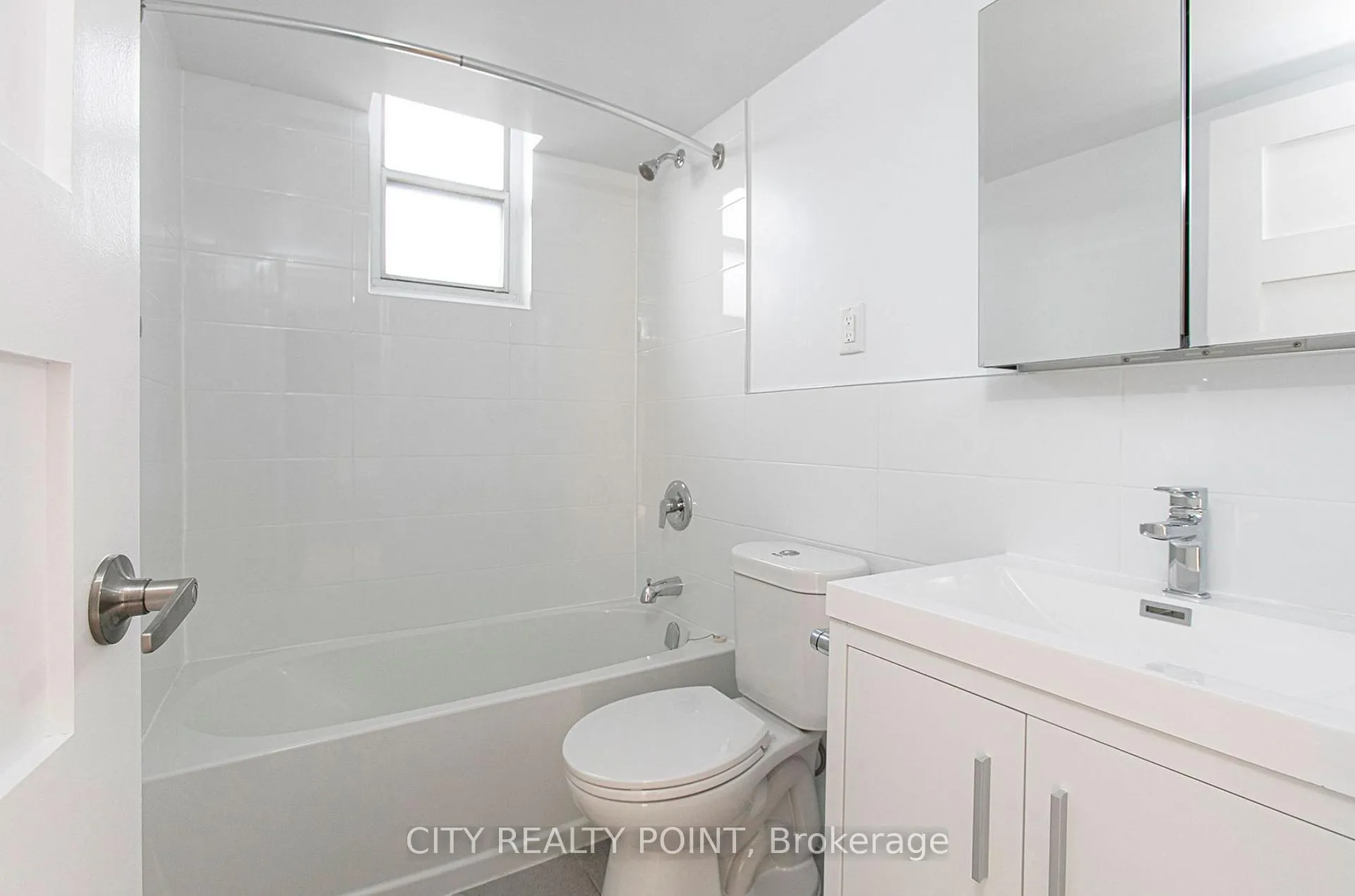 Photo 16 of Unit 1002, 55 Isabella Street, Toronto, Church-Yonge Corridor — HOMEH