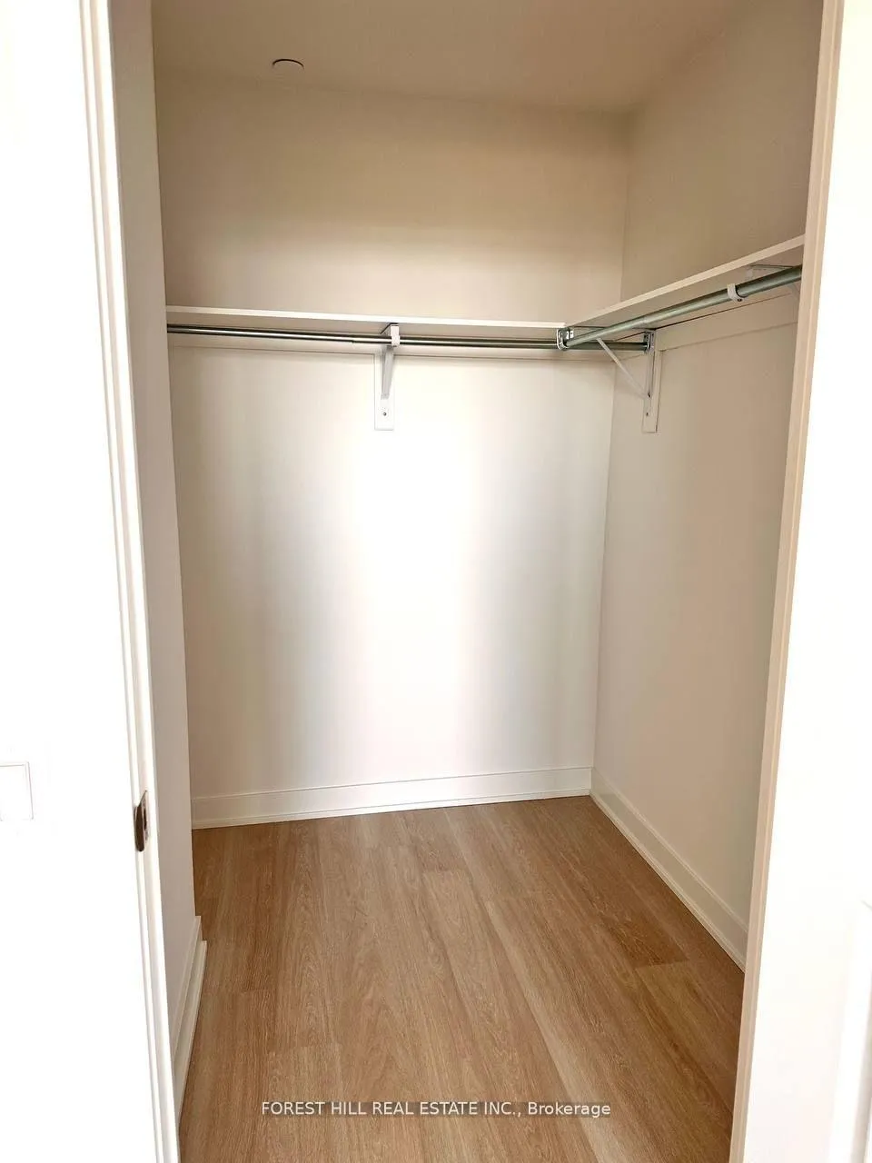 Photo 7 of Unit B1804, 50 Upper Mall Way, Vaughan, Brownridge — HOMEH