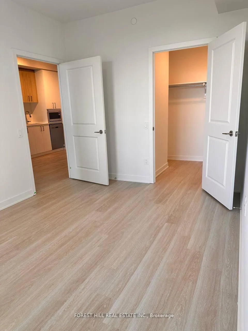 Photo 12 of Unit B1804, 50 Upper Mall Way, Vaughan, Brownridge — HOMEH