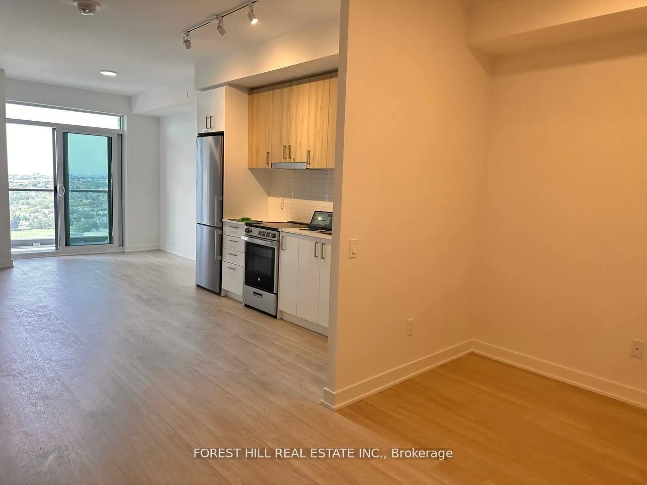 Photo 19 of Unit B1804, 50 Upper Mall Way, Vaughan, Brownridge — HOMEH