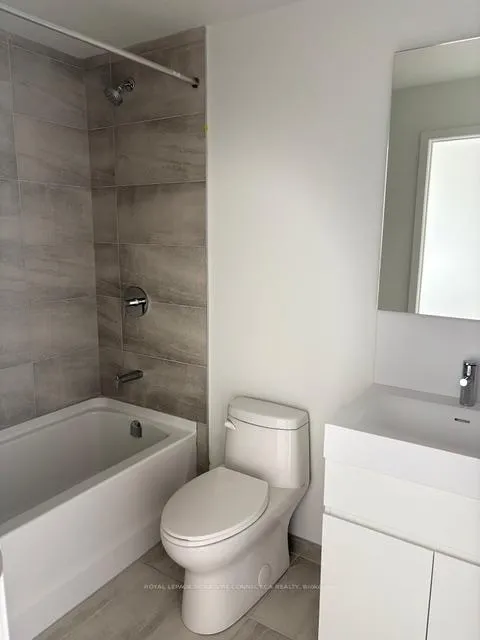 Photo 7 of Unit 2701, 39 Mary Street, Barrie, City Centre — HOMEH