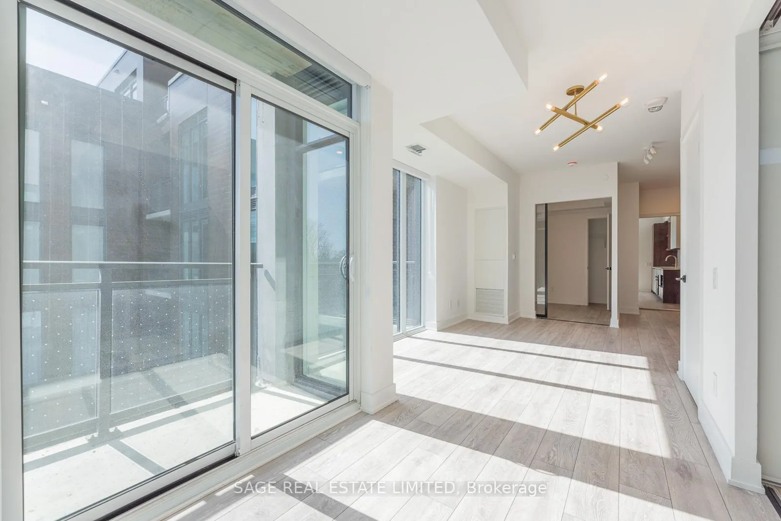 Photo 5 of Unit 407, 1285 Queen Street E, Toronto, Greenwood-Coxwell — HOMEH
