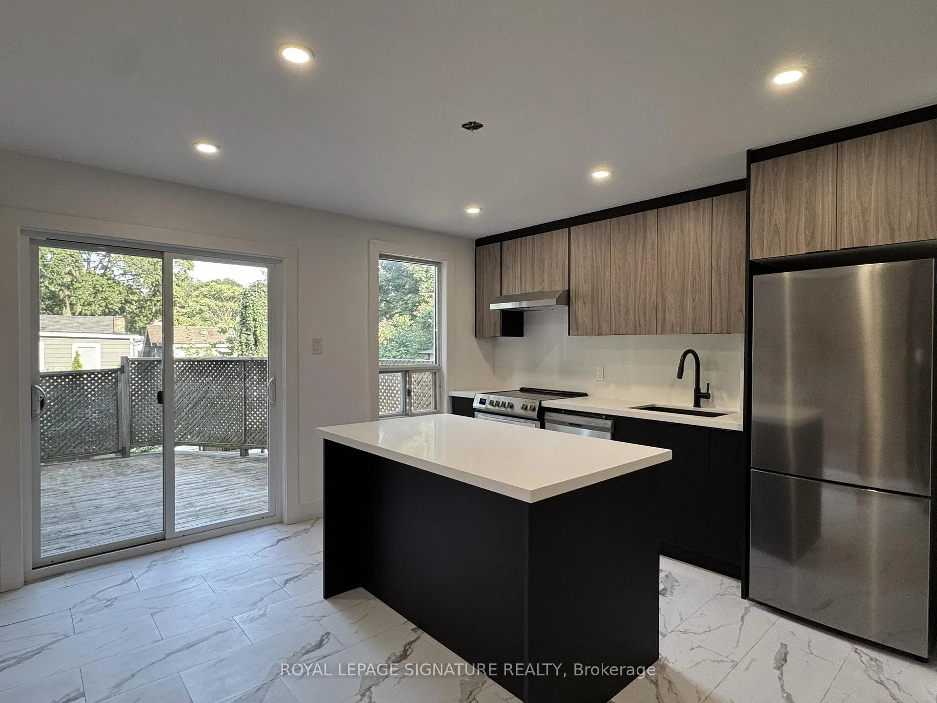 Photo 3 of Unit Main & Lower, 25 Firstbrooke Road, Toronto, East End-Danforth — HOMEH