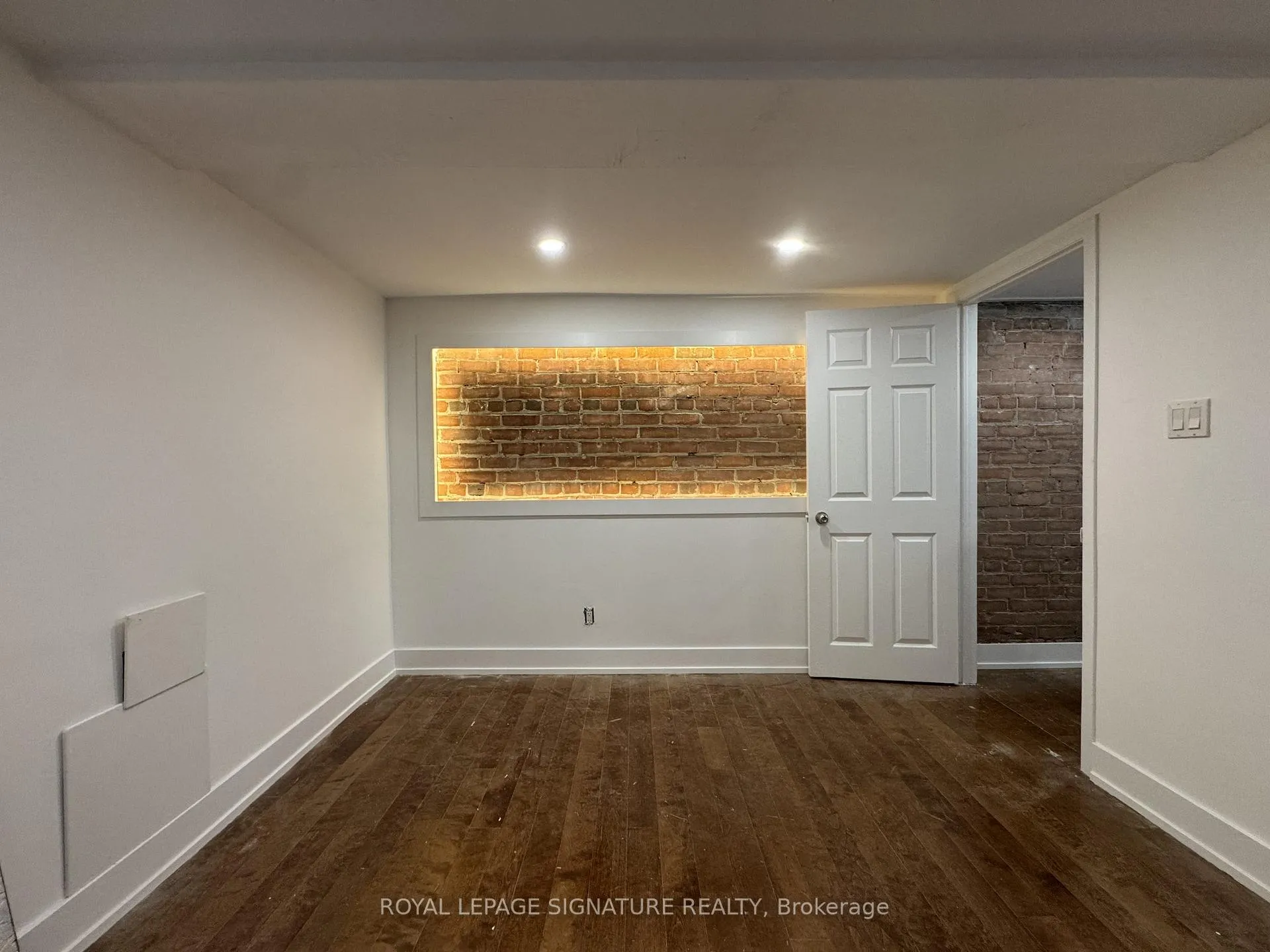 Photo 8 of Unit Main & Lower, 25 Firstbrooke Road, Toronto, East End-Danforth — HOMEH
