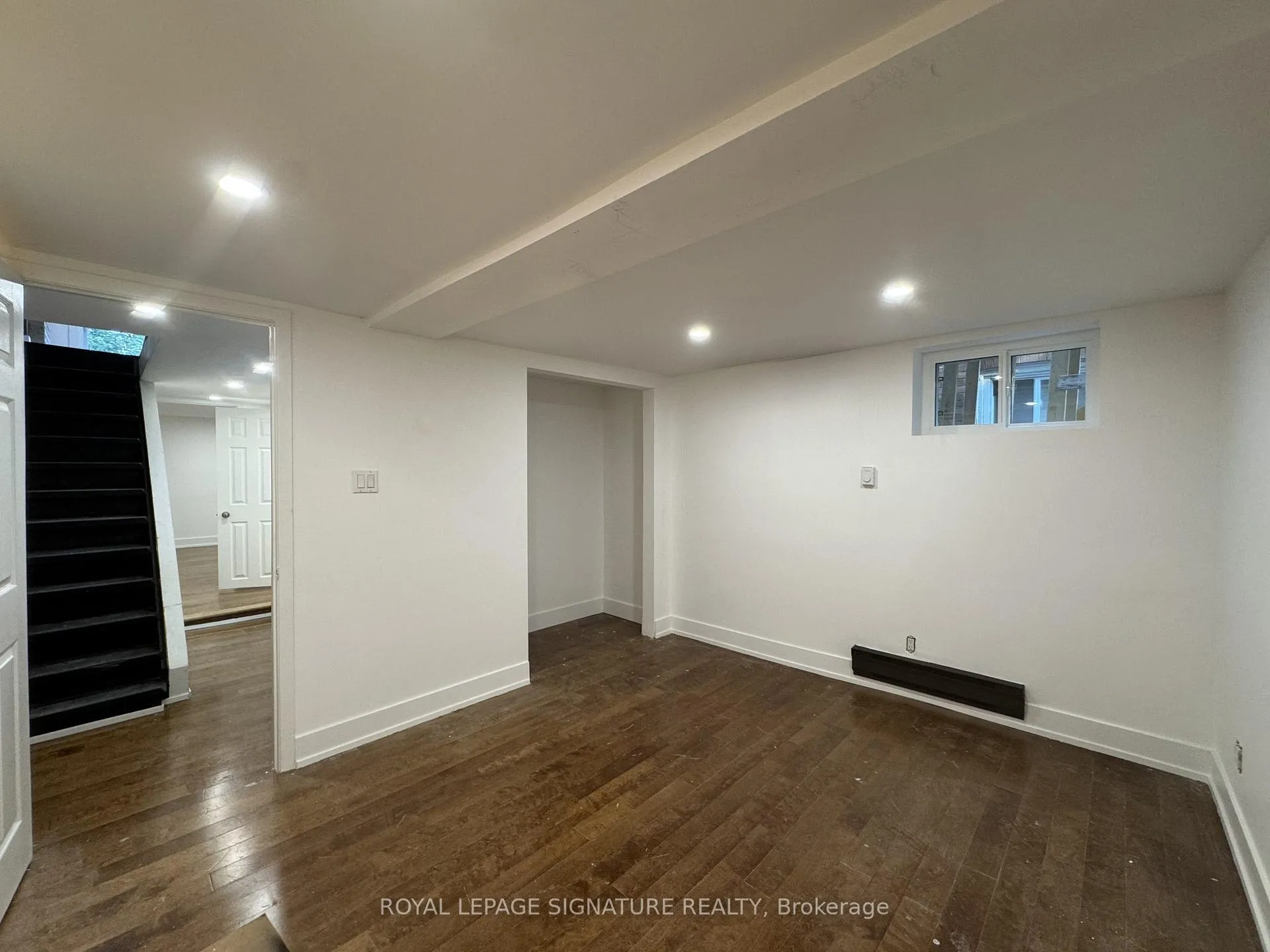 Photo 9 of Unit Main & Lower, 25 Firstbrooke Road, Toronto, East End-Danforth — HOMEH