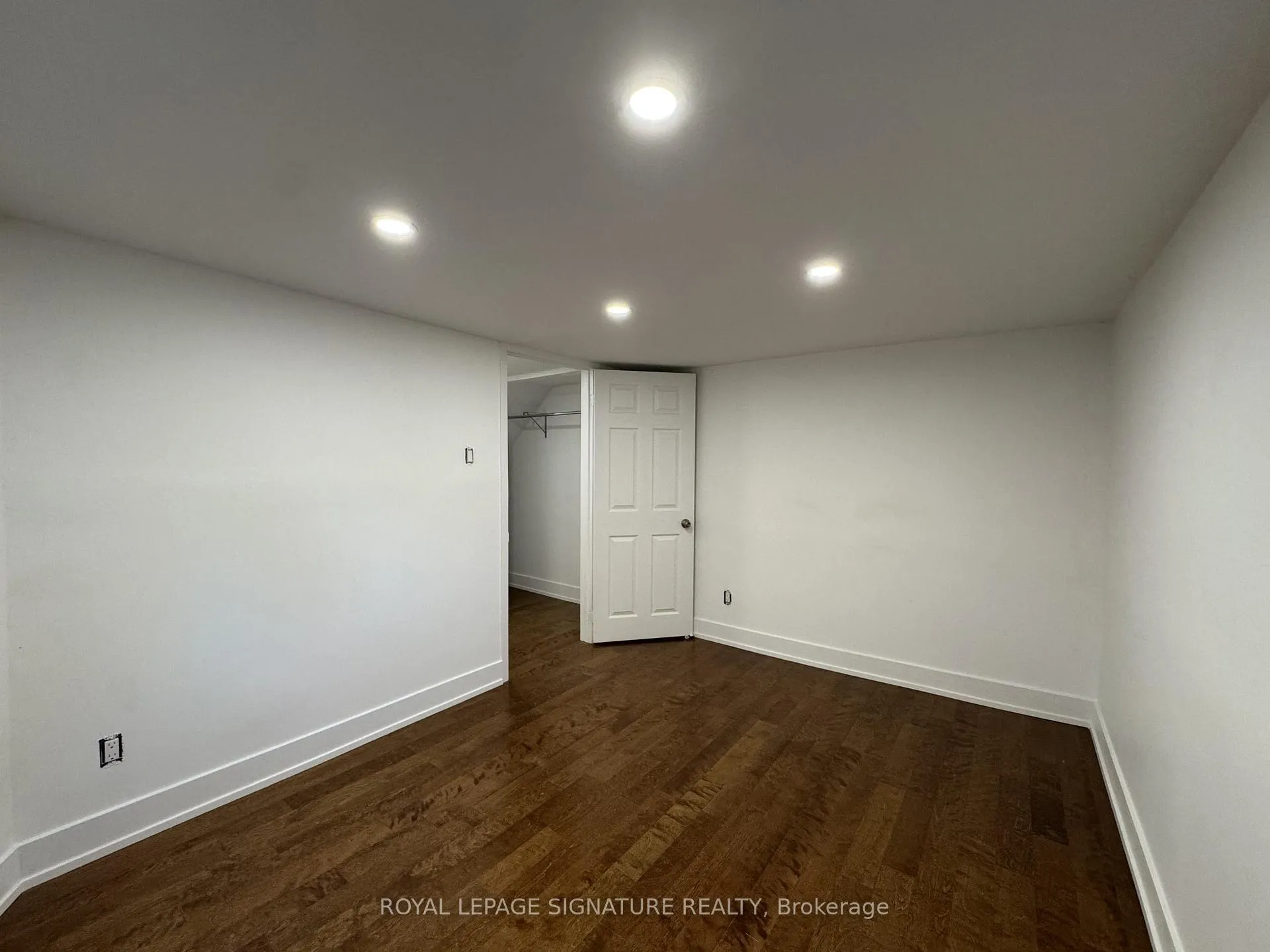 Photo 12 of Unit Main & Lower, 25 Firstbrooke Road, Toronto, East End-Danforth — HOMEH