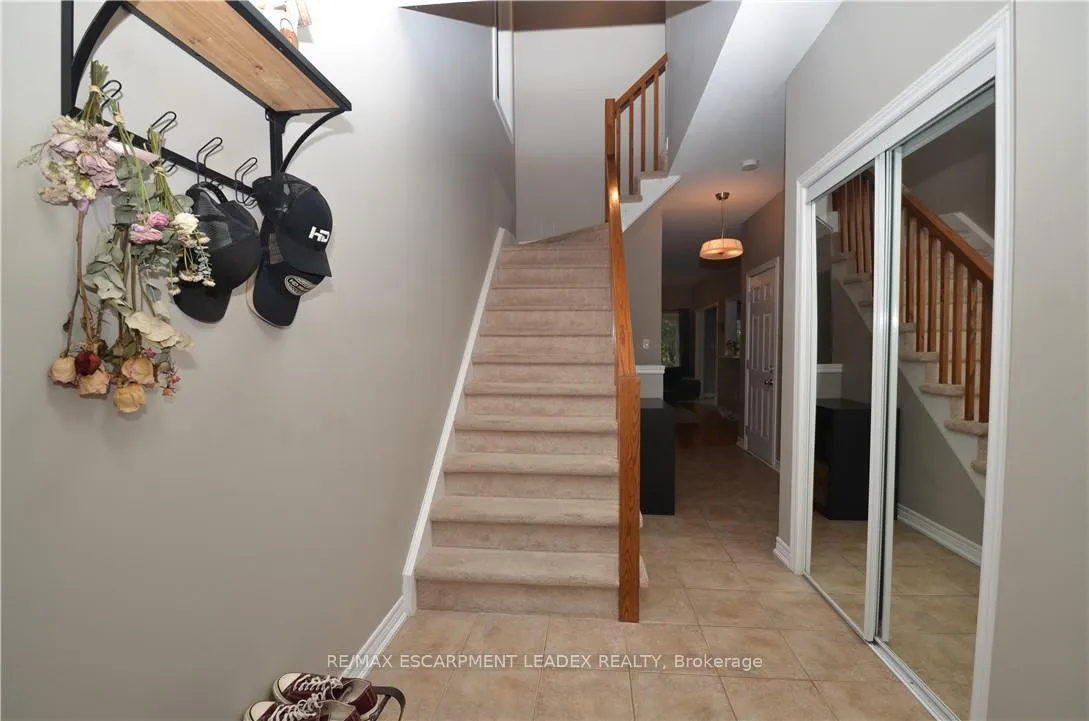 Photo 2 of 42 Myers Lane, Hamilton, Ancaster — HOMEH