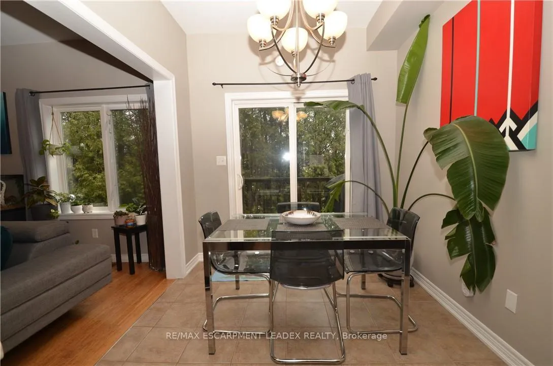 Photo 10 of 42 Myers Lane, Hamilton, Ancaster — HOMEH