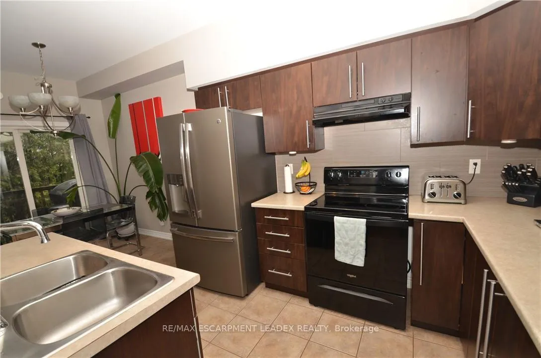 Photo 11 of 42 Myers Lane, Hamilton, Ancaster — HOMEH