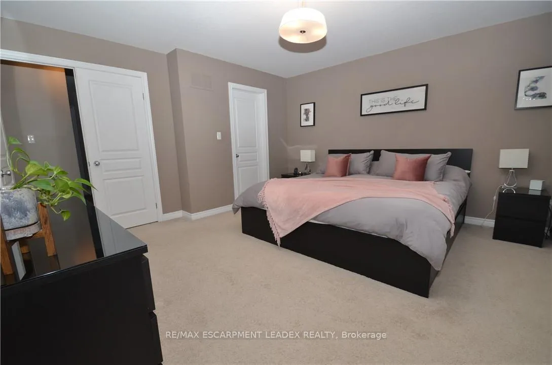 Photo 13 of 42 Myers Lane, Hamilton, Ancaster — HOMEH