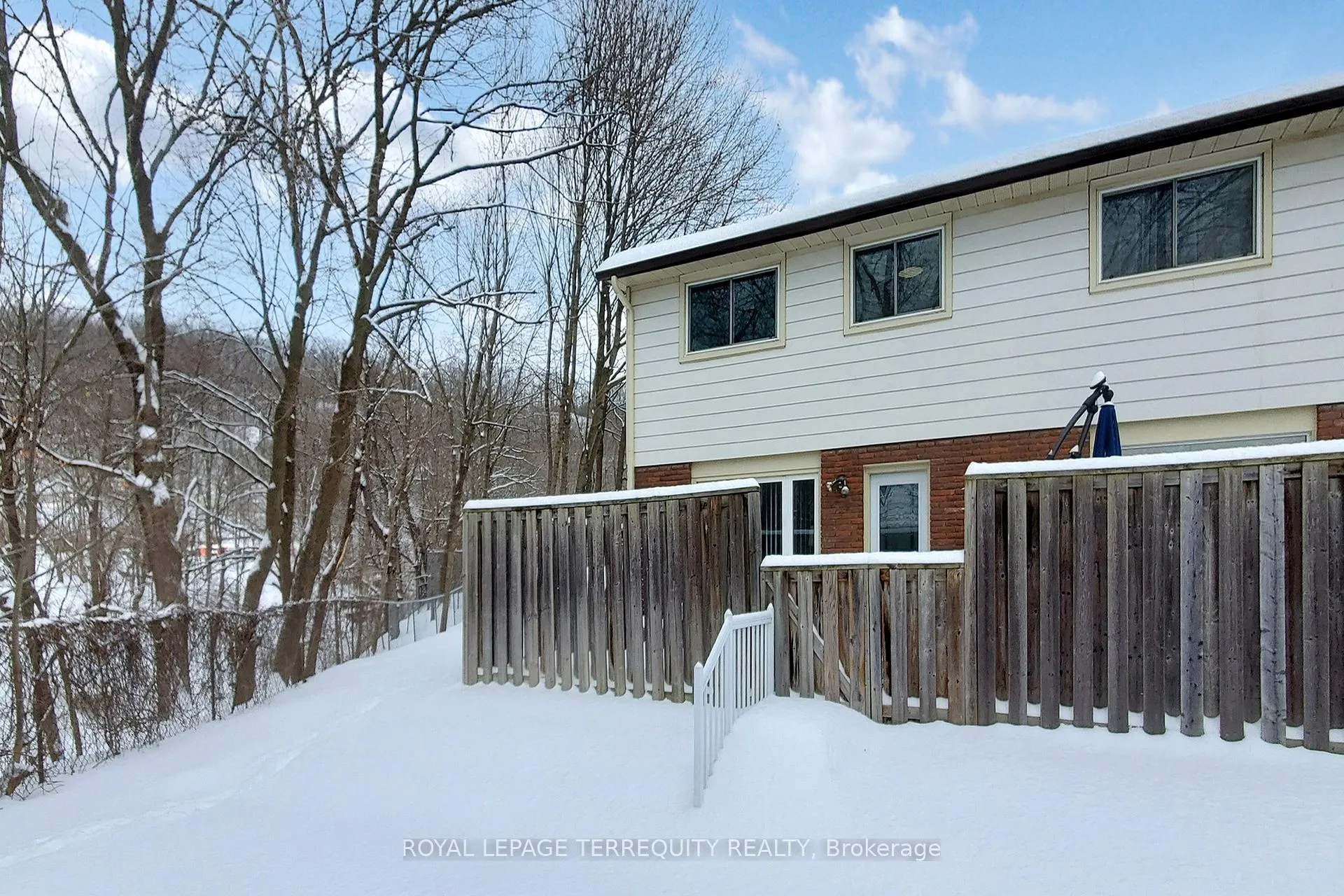 Photo 29 of Unit G, 16 Bond Street, Hamilton, Dundas — HOMEH