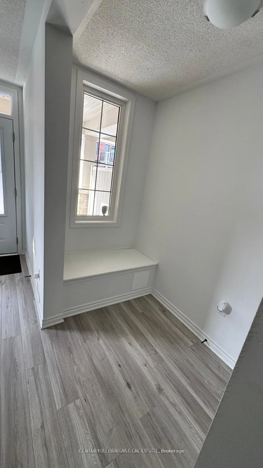 Photo 3 of 5 Melmar Street, Brampton, Northwest Brampton — HOMEH
