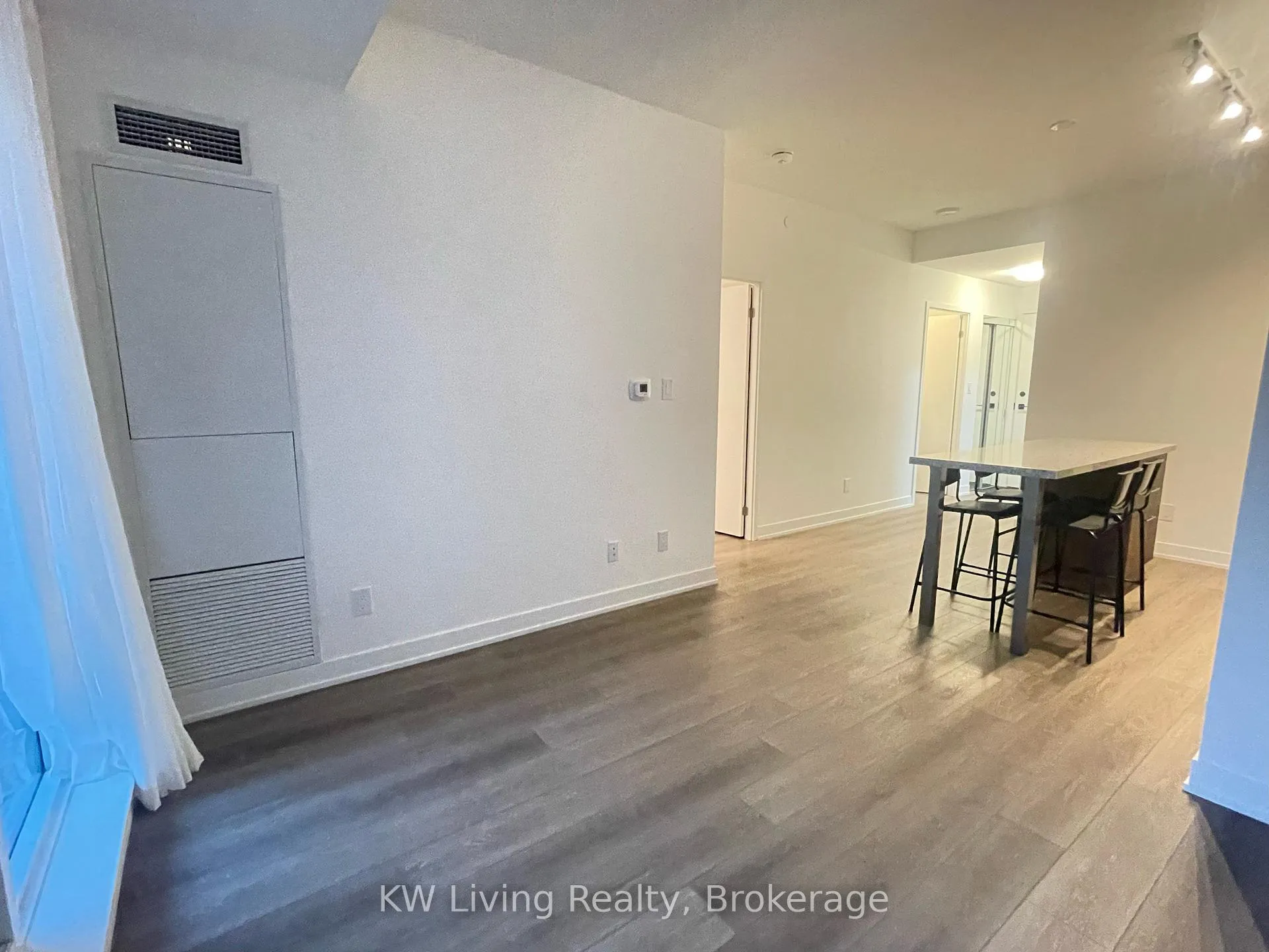 Photo 3 of Unit 1206, 8119 Birchmount Road, Markham, Unionville — HOMEH