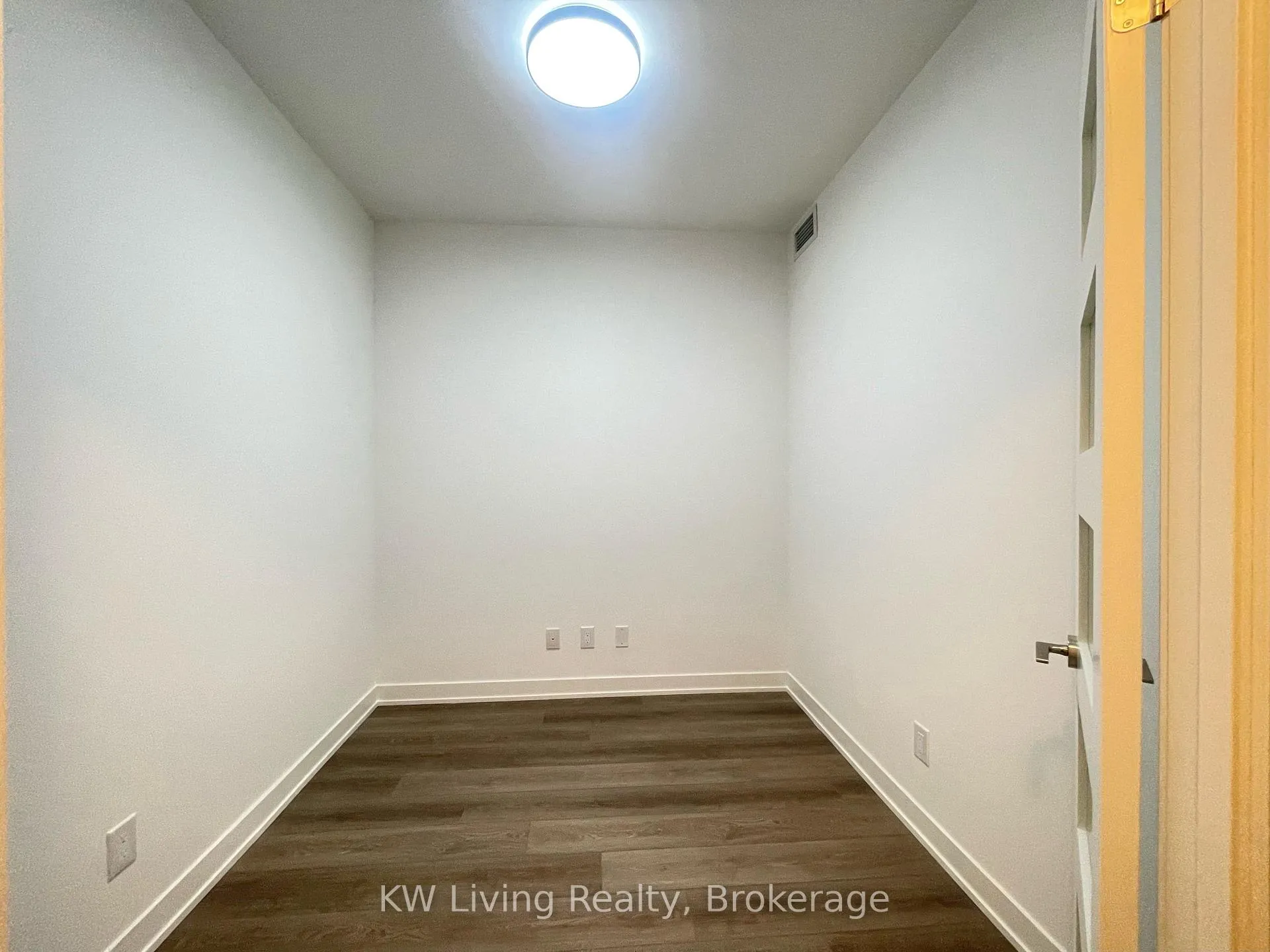 Photo 9 of Unit 1206, 8119 Birchmount Road, Markham, Unionville — HOMEH