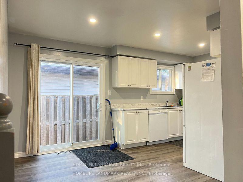 Photo 4 of 478 Leacock Drive, Barrie, Letitia Heights — HOMEH