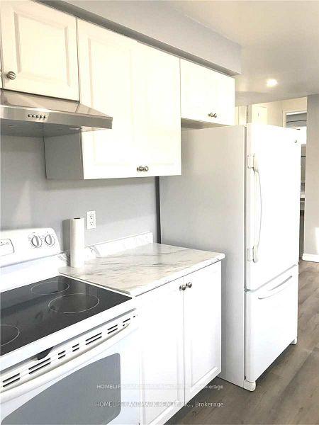 Photo 5 of 478 Leacock Drive, Barrie, Letitia Heights — HOMEH