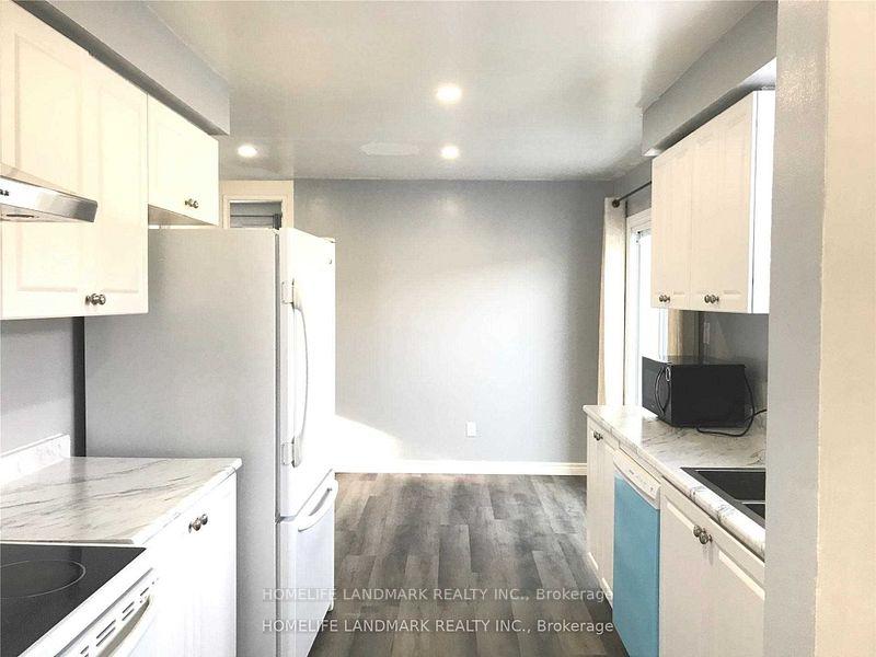 Photo 9 of 478 Leacock Drive, Barrie, Letitia Heights — HOMEH